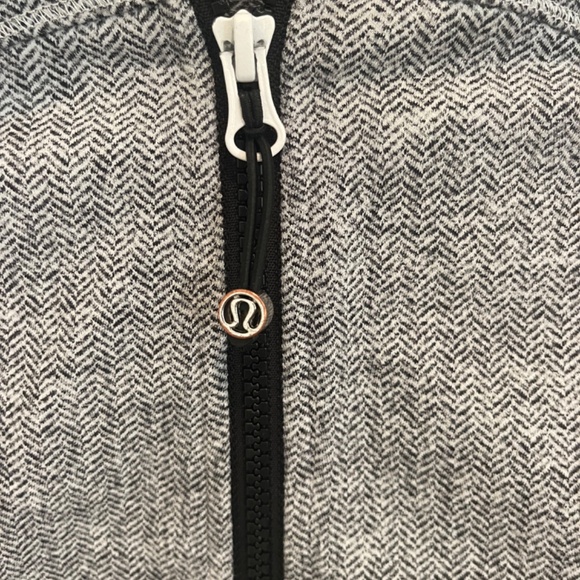 Lululemon Define Jacket size 6 - Picture 3 of 3